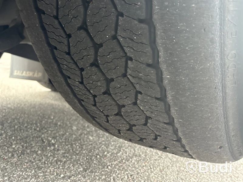 Kylbil Mercedes-Benz Actros | 9518 mil |  2023 | Salaskåp | Zepro | ÖBS