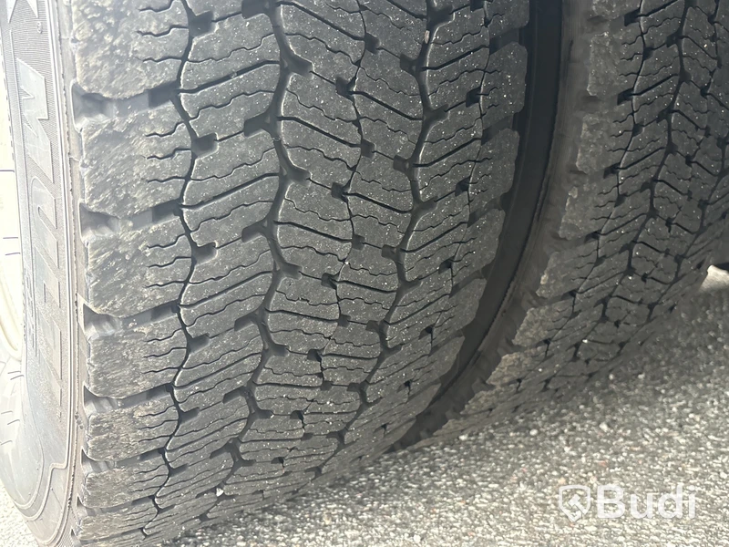 Kylbil Mercedes-Benz Actros | 9518 mil |  2023 | Salaskåp | Zepro | ÖBS