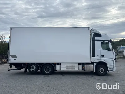 Kylbil Mercedes-Benz Actros | 9518 mil |  2023 | Salaskåp | Zepro | ÖBS