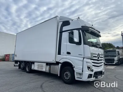 Kylbil Mercedes-Benz Actros | 9518 mil |  2023 | Salaskåp | Zepro | ÖBS