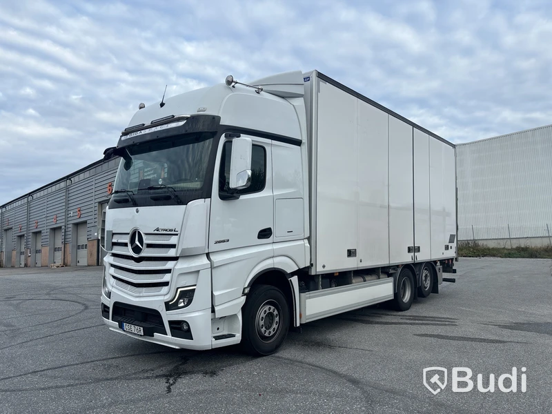 Kylbil Mercedes-Benz Actros | 9518 mil |  2023 | Salaskåp | Zepro | ÖBS