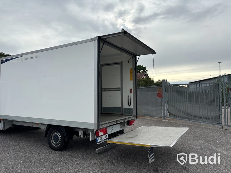 Mercedes-Benz Sprinter | 18179 mil | 2019 | Zepro | sidodörr | Ydreskåp