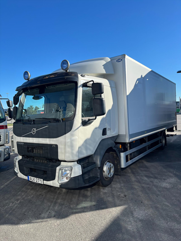Volvo FL 210 | 9906 mil | 2018 | Zepro | värme i CAB-skåp - Momsfri försäljning EU