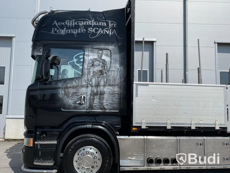 Lastbil Scania R560 8x4 | Motivlackerad | Kran flak | Palfinger PK23002 |
