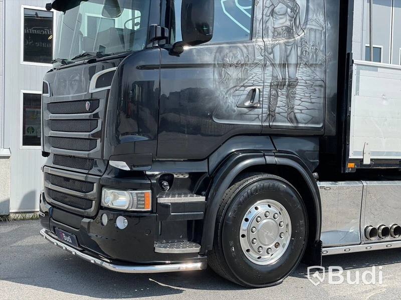 Lastbil Scania R560 8x4 | Motivlackerad | Kran flak | Palfinger PK23002 |