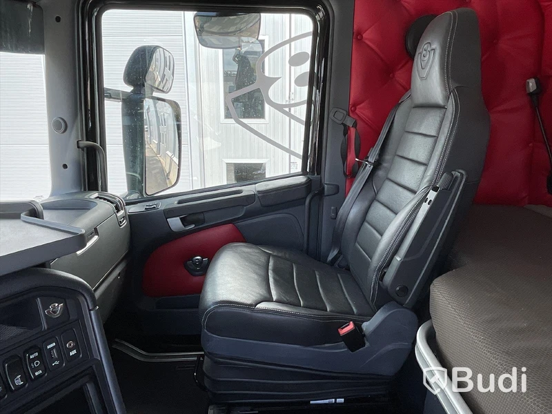 Lastbil Scania R560 8x4 | Motivlackerad | Kran flak | Palfinger PK23002 |