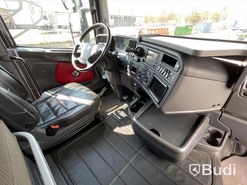 Lastbil Scania R560 8x4 | Motivlackerad | Kran flak | Palfinger PK23002 |