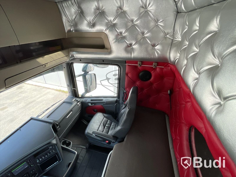 Lastbil Scania R560 8x4 | Motivlackerad | Kran flak | Palfinger PK23002 |