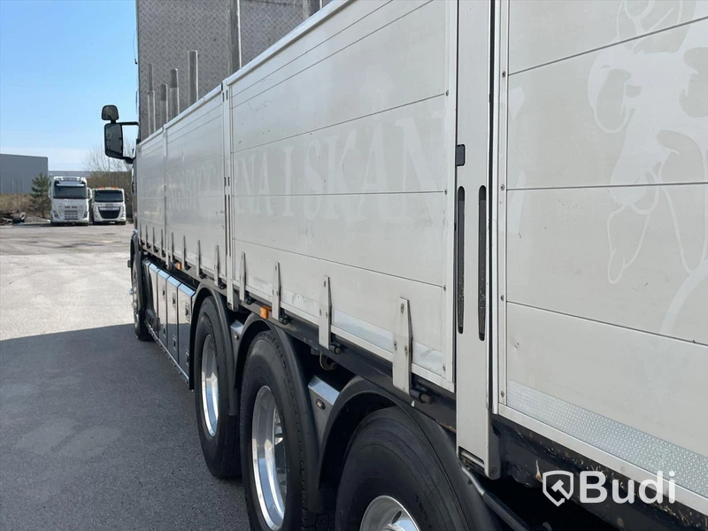 Lastbil Scania R560 8x4 | Motivlackerad | Kran flak | Palfinger PK23002 |