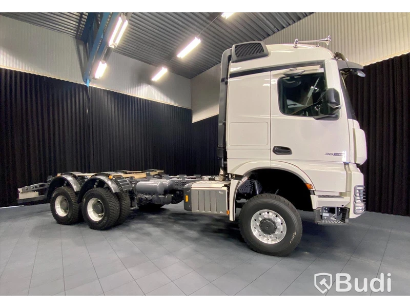 Lastbil Mercedes-Benz Arocs 3358 AK 6x6 | 2021
