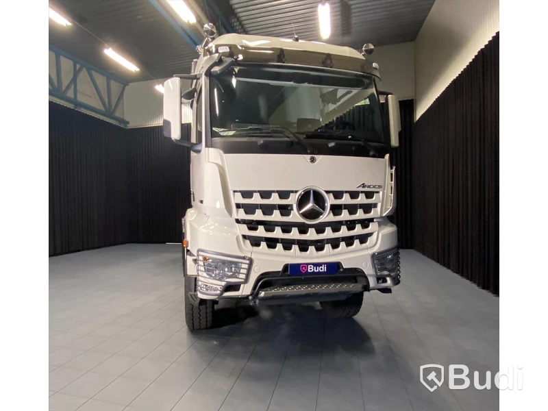Lastbil Mercedes-Benz Arocs 3358 AK 6x6 | 2021