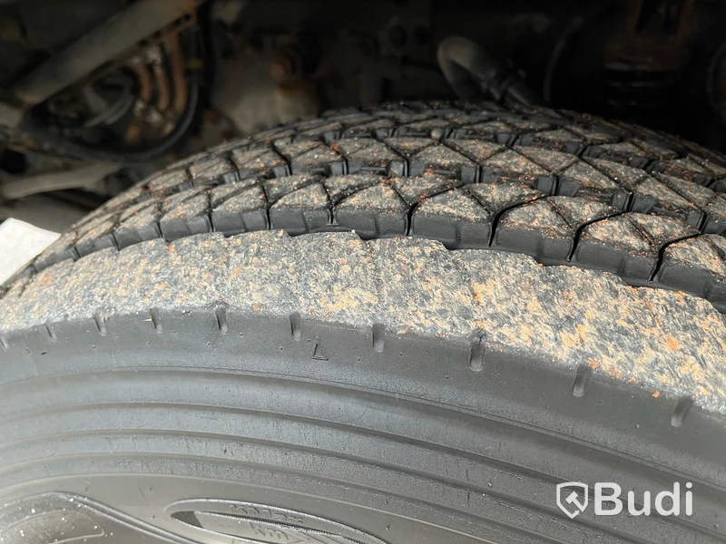 Lastbil Volvo FL 250 4x2 -2014| Höj/sänk skåp | Euro6 | PLS-Skåp