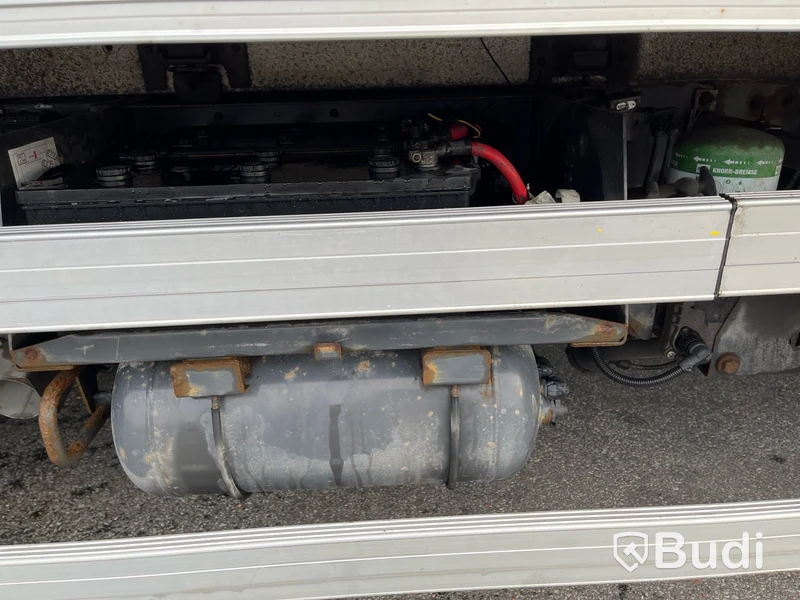 Lastbil Volvo FL 250 4x2 -2014| Höj/sänk skåp | Euro6 | PLS-Skåp