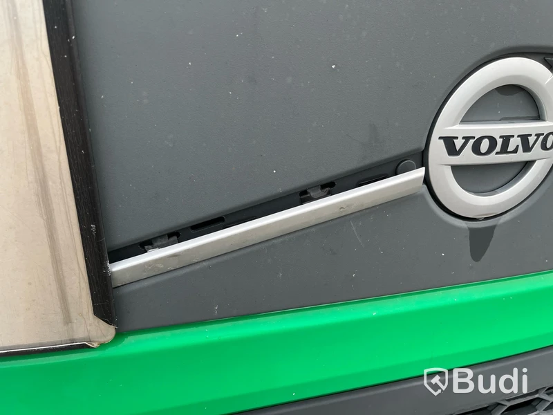 Lastbil Volvo FL 250 4x2 -2014| Höj/sänk skåp | Euro6 | PLS-Skåp