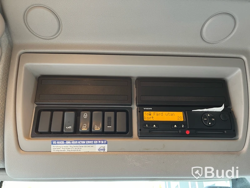 Lastbil Volvo FL 250 4x2 -2014| Höj/sänk skåp | Euro6 | PLS-Skåp