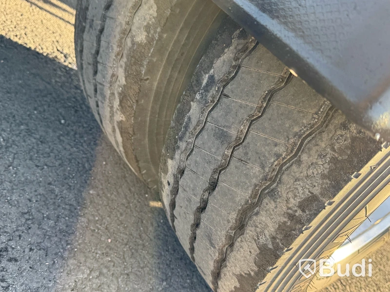 Lastväxlarvagn med tipp SLP-3-7600-VS -2018