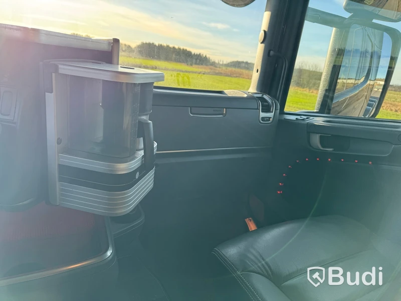 Lastväxlare Scania R580 8X4-4 -2017 | JOAB L24 med asfaltsbalk