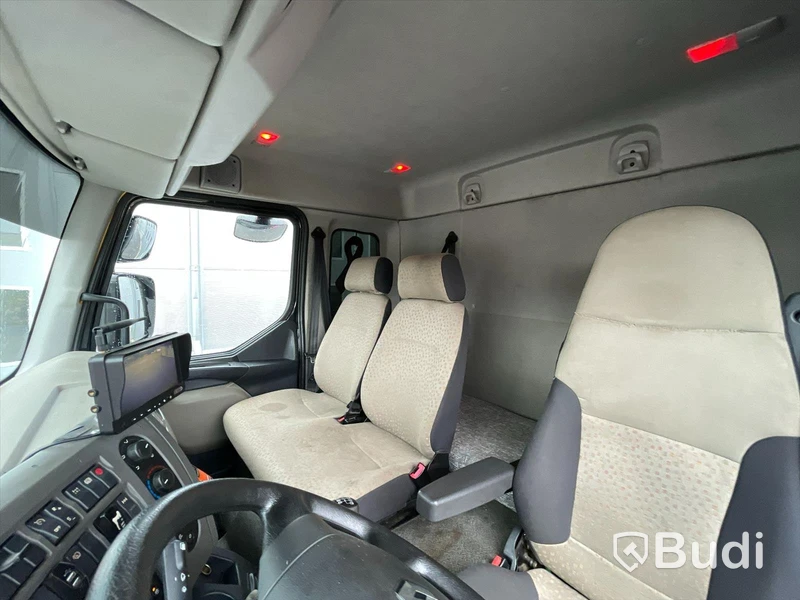 Lastbil Renault DXI15215 Bärgningsbil med kran