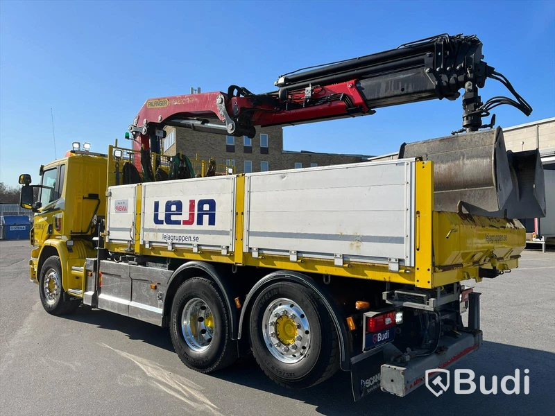 Lastbil Scania P410 Tip&kran PK22002D plogbilsförberedd