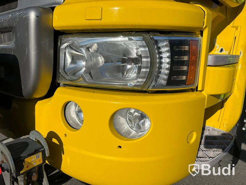 Lastbil Scania P410 Tip&kran PK22002D plogbilsförberedd