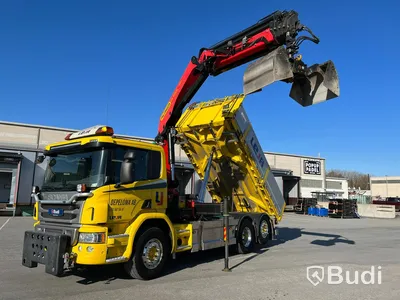 Lastbil Scania P410 Tip&kran PK22002D plogbilsförberedd