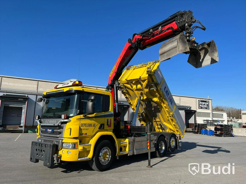 Lastbil Scania P410 Tip&kran PK22002D plogbilsförberedd