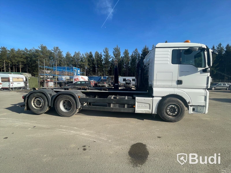Lastbil MAN TGX 26.500 med Hiab lastväxlare 21T multilift