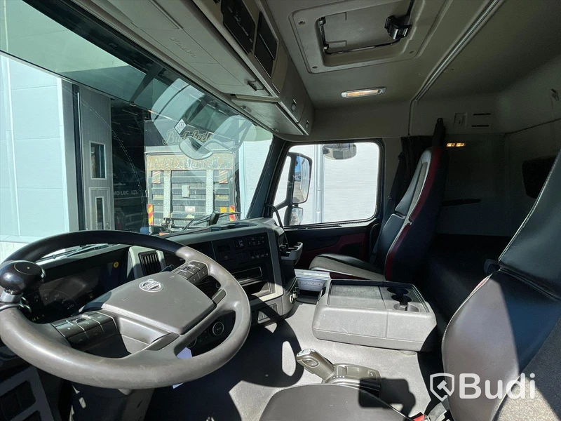 Lastbil Volvo FM 450 Lastväxlare HIAB med Drag
