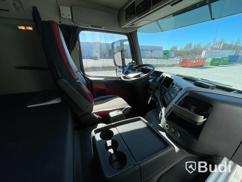 Lastbil Volvo FM 450 Lastväxlare HIAB med Drag