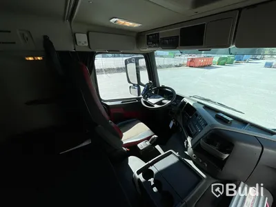 Lastbil Volvo FM 450 Lastväxlare HIAB med Drag