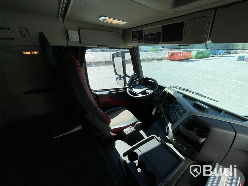 Lastbil Volvo FM 450 Lastväxlare HIAB med Drag