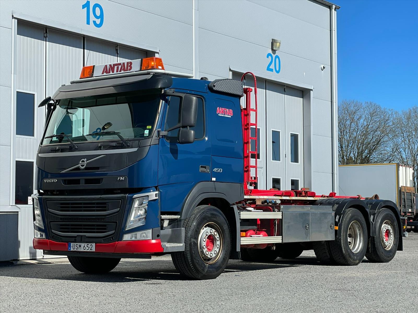 Lastbil Volvo FM 450 Lastväxlare HIAB med Drag