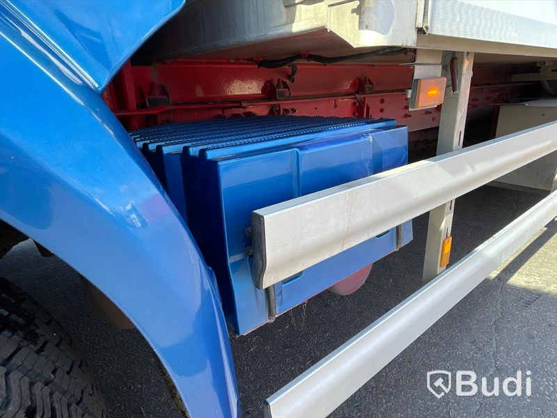 Lastbil Scania R490 6x2 Euro 6 Ny info i annonstexten skåpbil med bakgavelslyft och öppningsbarsida