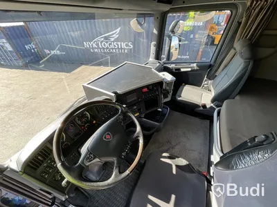 Lastbil Scania R490 6x2 Euro 6 Ny info i annonstexten skåpbil med bakgavelslyft och öppningsbarsida
