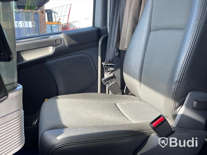Lastbil Scania R490 6x2 Euro 6 Ny info i annonstexten skåpbil med bakgavelslyft och öppningsbarsida