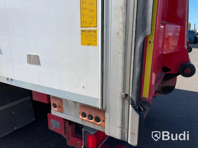 Lastbil Scania R490 6x2 Euro 6 Ny info i annonstexten skåpbil med bakgavelslyft och öppningsbarsida