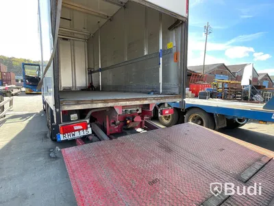 Lastbil Scania R490 6x2 Euro 6 Ny info i annonstexten skåpbil med bakgavelslyft och öppningsbarsida