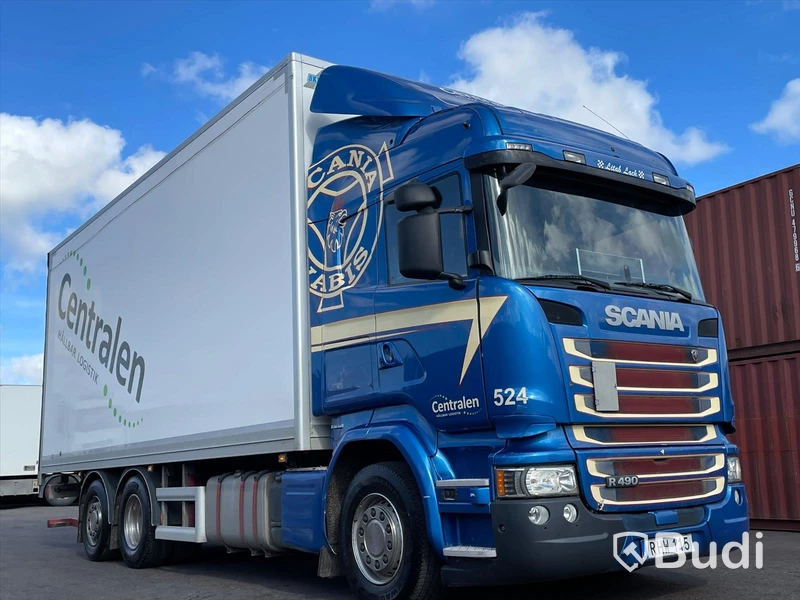 Lastbil Scania R490 6x2 Euro 6 Ny info i annonstexten skåpbil med bakgavelslyft och öppningsbarsida