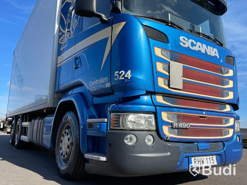 Lastbil Scania R490 6x2 Euro 6 Ny info i annonstexten skåpbil med bakgavelslyft och öppningsbarsida