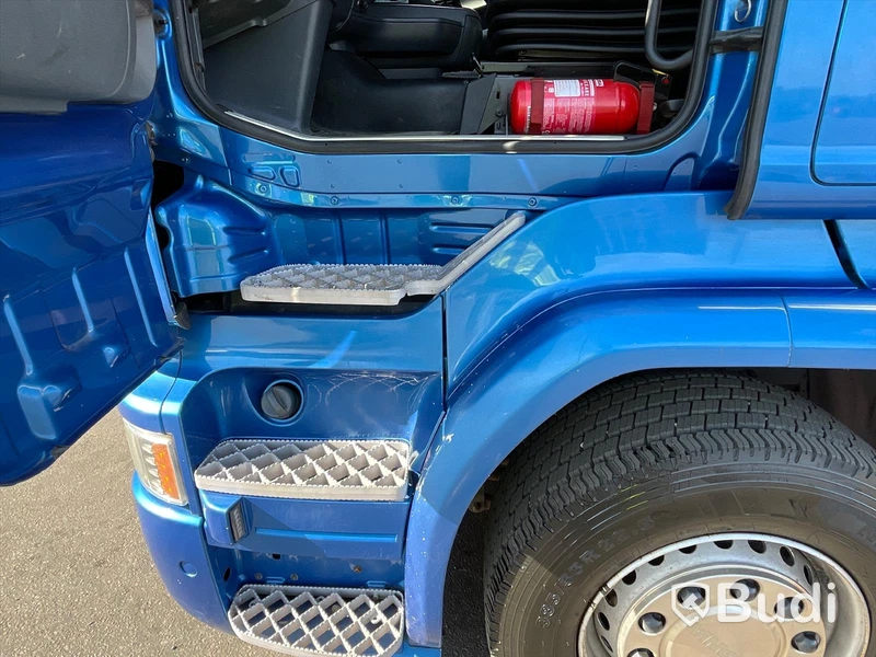 Lastbil Scania R490 6x2 Euro 6 Ny info i annonstexten skåpbil med bakgavelslyft och öppningsbarsida
