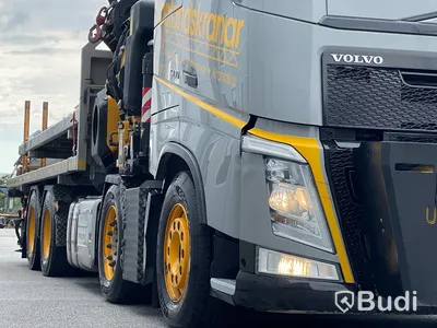Bodbil Volvo FH 500 8x4 LL Globetrotter med Fassi kran 990 SDZ931 samt trailer CRJ824