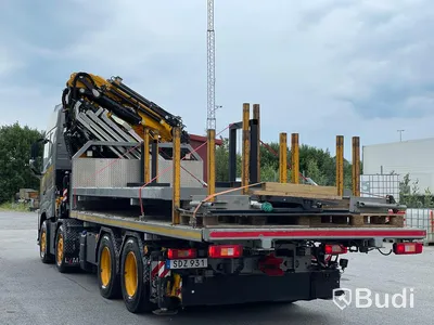 Bodbil Volvo FH 500 8x4 LL Globetrotter med Fassi kran 990 SDZ931 samt trailer CRJ824