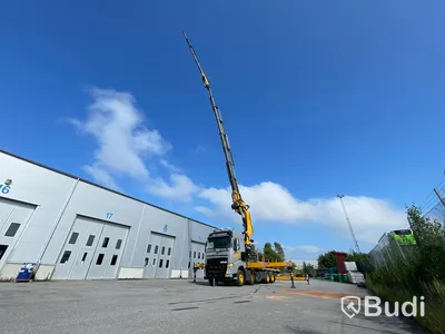 Bodbil Volvo FH 500 8x4 LL Globetrotter med Fassi kran 990 SDZ931 samt trailer CRJ824