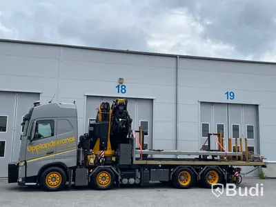 Bodbil Volvo FH 500 8x4 LL Globetrotter med Fassi kran 990 SDZ931 samt trailer CRJ824