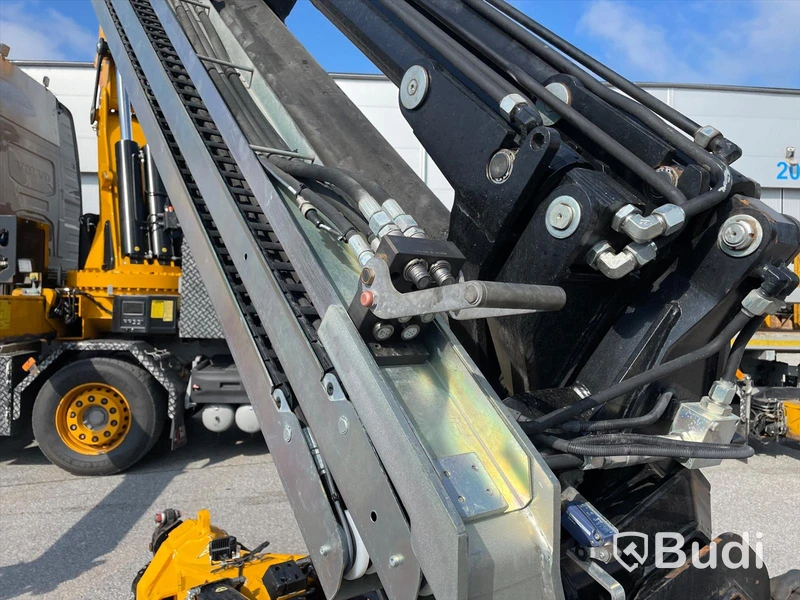 Bodbil Volvo FH 500 8x4 LL Globetrotter med Fassi kran 990 SDZ931 samt trailer CRJ824