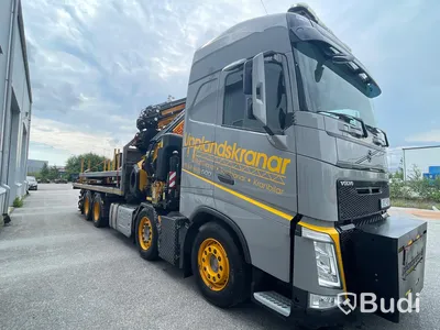 Bodbil Volvo FH 500 8x4 LL Globetrotter med Fassi kran 990 SDZ931 samt trailer CRJ824