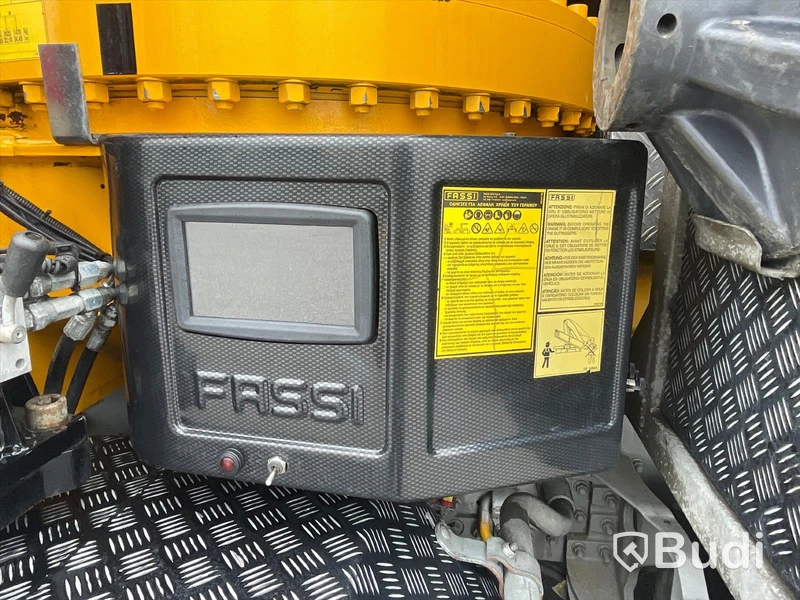 Bodbil Volvo FH 500 8x4 LL Globetrotter med Fassi kran 990 SDZ931 samt trailer CRJ824