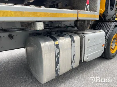 Bodbil Volvo FH 500 8x4 LL Globetrotter med Fassi kran 990 SDZ931 samt trailer CRJ824