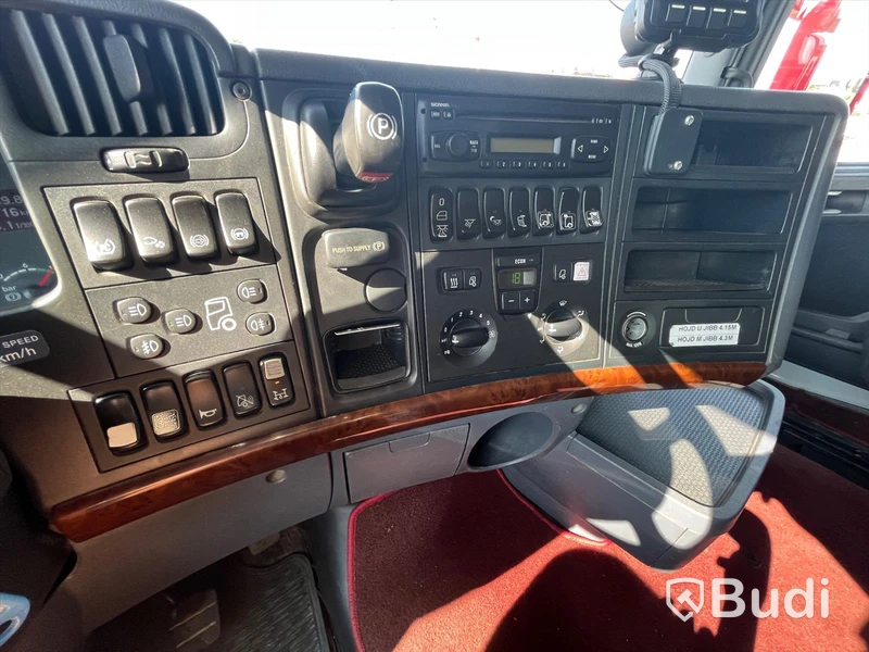 Lastbil Scania R480LB8X2-6 HHA Kranbil / Bodbil / Dragbil med jibb och 2 ton vajerspel