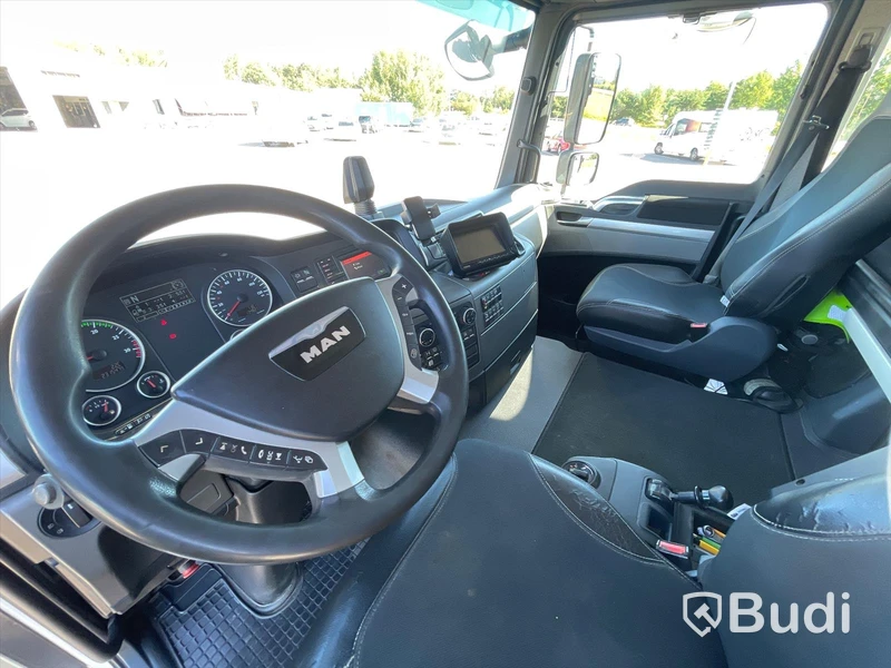 Lastbil MAN TGM 26.340 6x2-4 Joab lastväxlare inkl schaktflak
